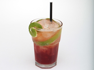 Drink Eletric Cranberry é não alcoólico, energético e sabroso
